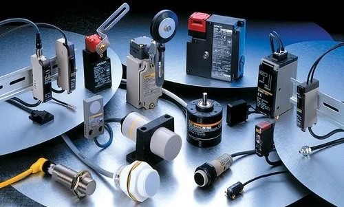 سنسور چیست و چگونه کار می‌کند؟ بررسی انواع سنسورهای صنعتی و کاربرد آن‌ها